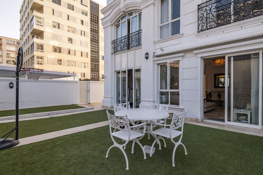To Let 2 Bedroom Property for Rent in Three Anchor Bay Western Cape
